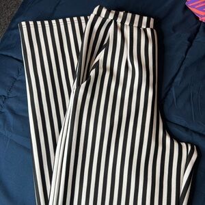 PrettyLittleThing Monochrome Striped Trousers